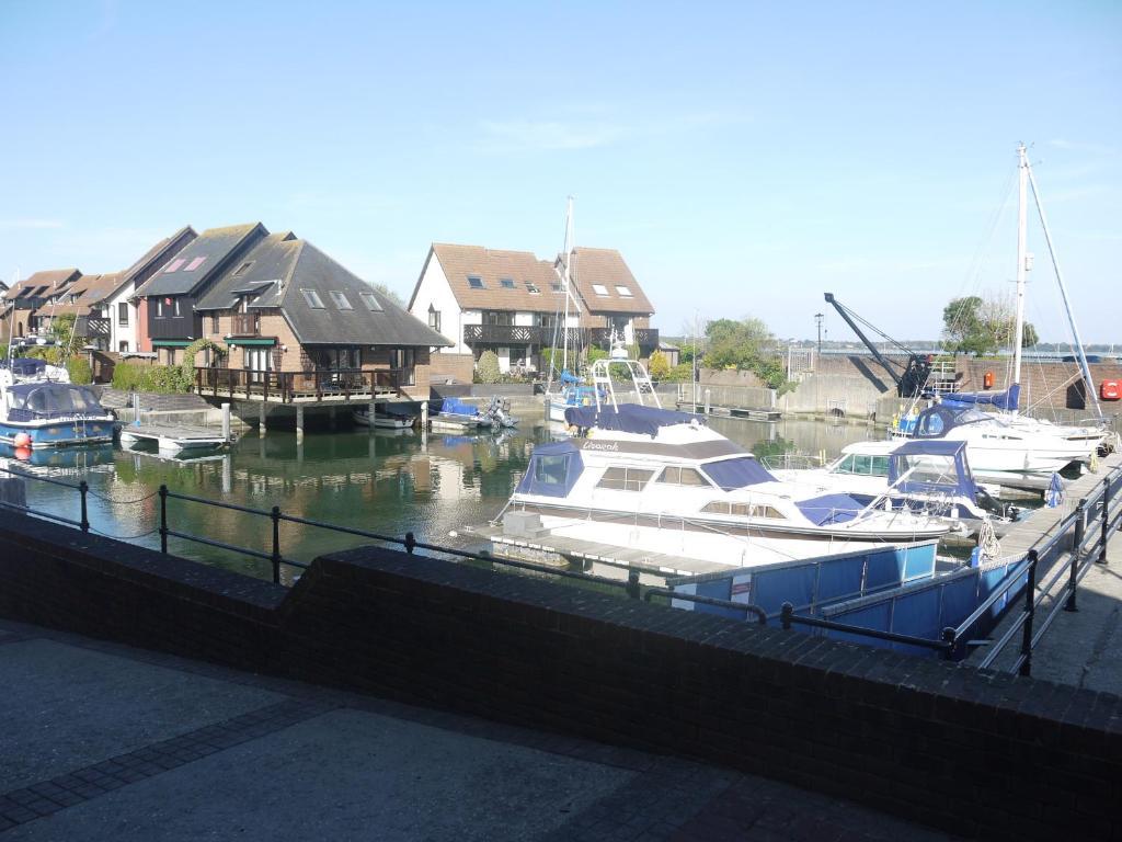 Boathouse Hotel Hythe  Εξωτερικό φωτογραφία