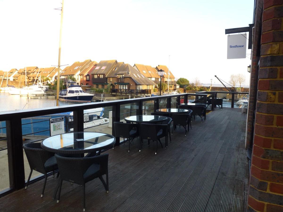 Boathouse Hotel Hythe  Εξωτερικό φωτογραφία